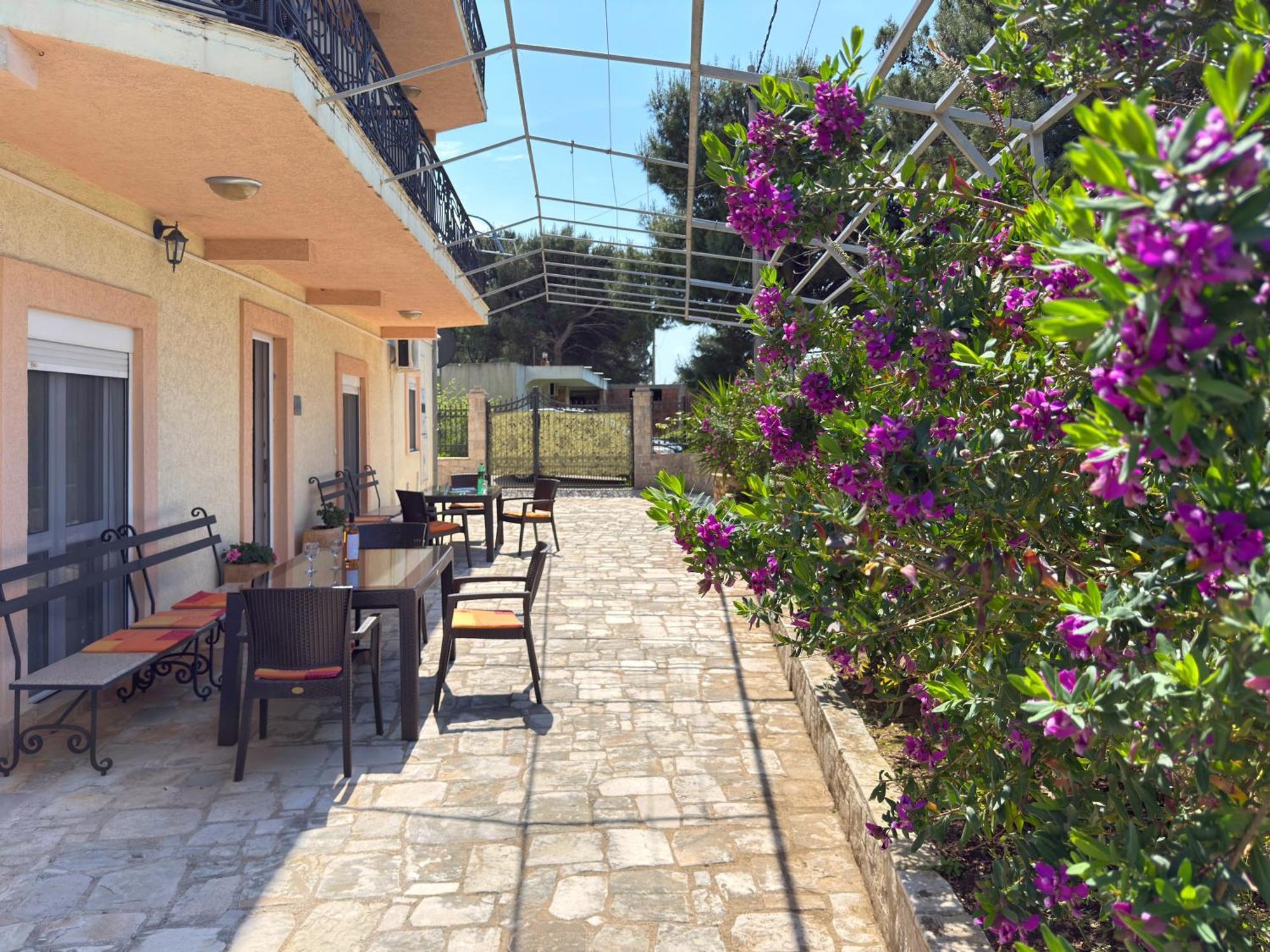 Vila Tara Sutomore Exterior foto